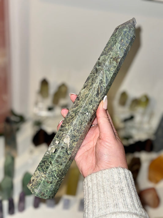 Large moss agate tower